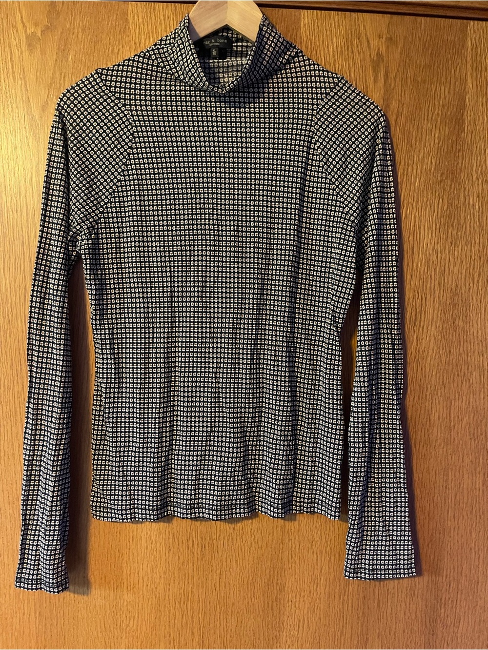 rag & bone Women’s Black and White Long Sleeve Turtleneck Top